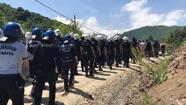 Yuvacık Barajı çevresindeki tesislerin yıkımında biber gazlı müdahale