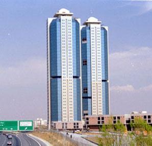 Profesyonel Yönetim Koza Plaza’da