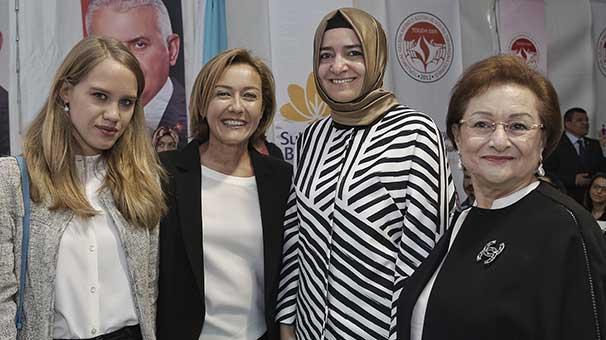 Cumhurbaşkanı Erdoğanın eşi Emine Erdoğan: Dostluk eli uzatıyoruz
