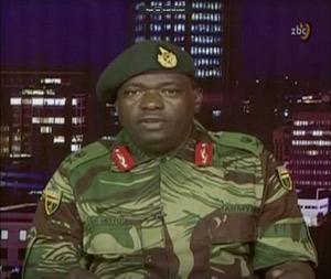 Son dakika... Zimbabvede tanklar başkentte yolları kapattı Mugabe gözaltında