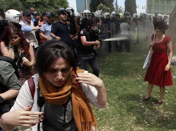 Gezi Parkı’nda polisle arbede