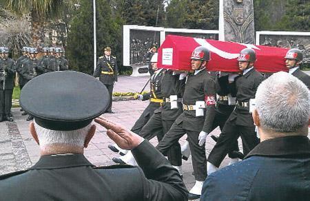 Org. Saltık, Genelkurmay başkanlarıyla uğurlandı