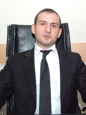 Ahmet Türkü yumruklayan da aday oldu