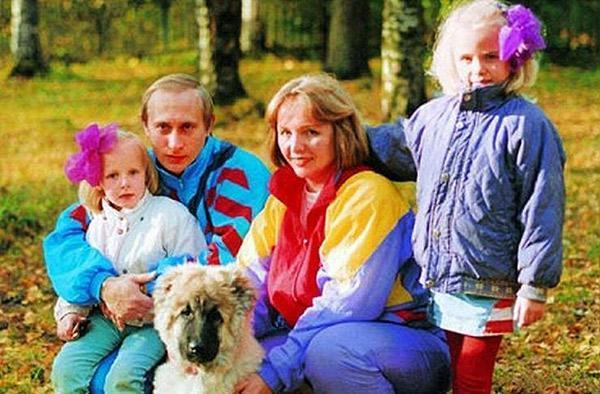 Son dakika... Putinin çocukluk ve gençlik albümü ortaya çıktı
