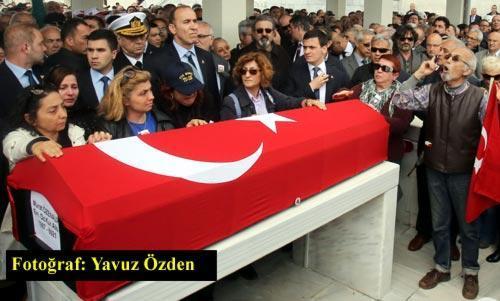 Kurmay Albay Murat Özenalpin cenazesinde tepki