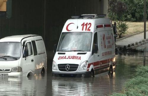 İstanbulda sağanak yağış