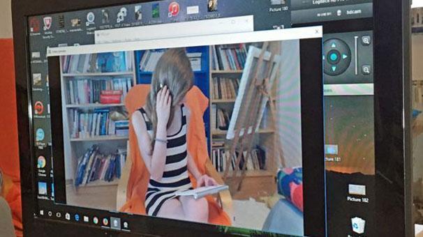Binlerce kadın kamera kızı olarak çalışıyor Avrupanın kameralı seks başkenti
