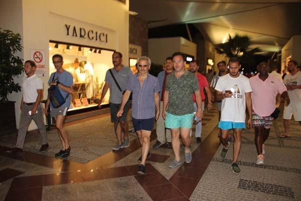 Bodrum sokaklarını gezen Suudi prensi kimse tanımadı