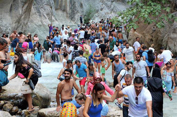 Dünyaca ünlü Saklıkent Kanyonunda bayram izdihamı