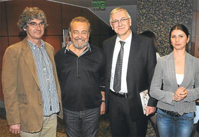 Şarkılarla “Derin Strateji”