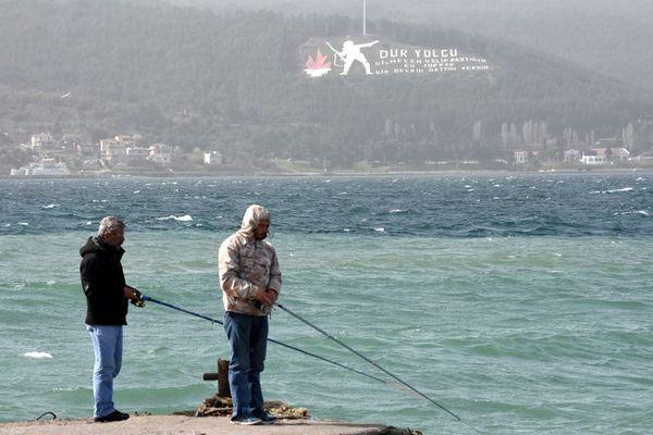 Çanakkale Boğazının rengi değişti