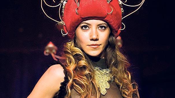‘DANSIN RİTMİ’NE  HİNDİSTAN DAVETİ
