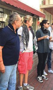 DEMOKRASİ GÜZELDİR