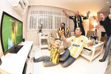 “Her sabah güne Fenerbahçe marşıyla başlarız”
