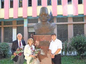 EKONOMiN BOZUKSA PATLAT BiR SEKS SKANDALI