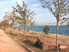 Urla-Çeşmealtı’nda kablolar halen açıkta