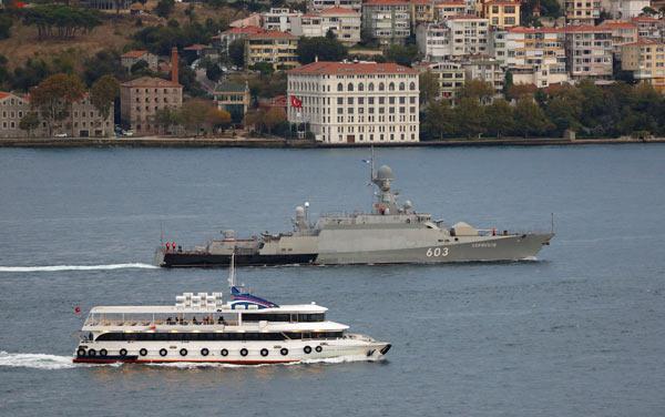 Fotoğraflar İstanbulda çekildi Füze yüklü gemiler...