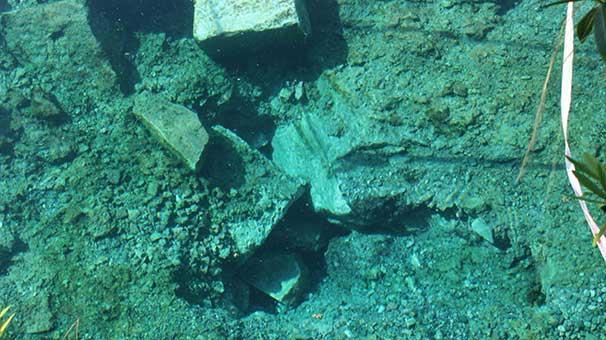 Pamukkale’de depremlerde antik havuzda çöküntü oldu