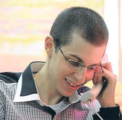 OYUNCUNUN DiZi HAYALi; DÖRT YIL SÜRER, SONRA ÇOCUK