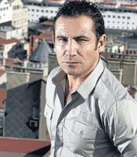 FERHAT GÖÇER’iN MÜZiKAL AÇILIMI