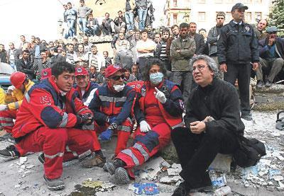 60 günlük oğlunu emzirirken öldü