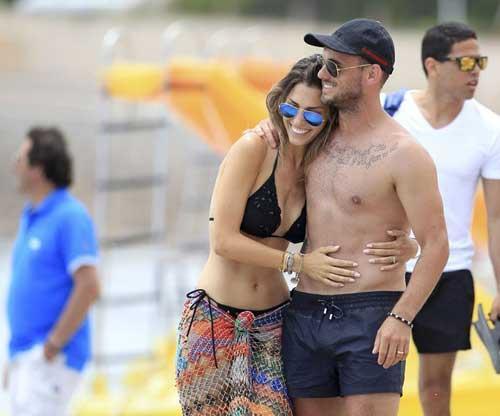 Sneijder Ibiza Adasını birbirine kattı
