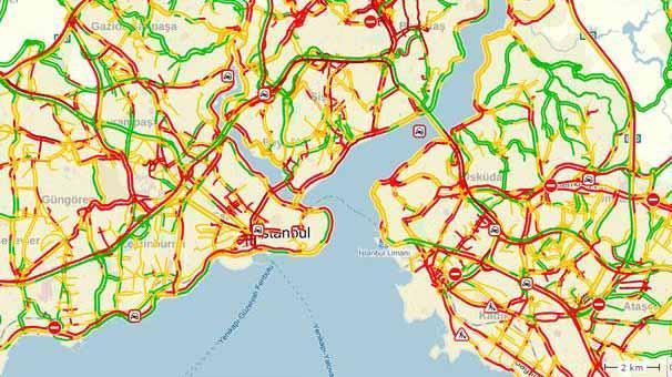 İstanbullu dün gece yolda kaldı..