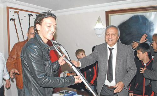 Devrek çok Mesut