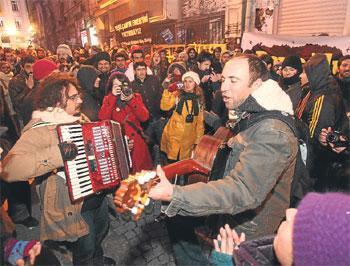 EMEK iÇiN ‘GENÇ’ EMEK DE LAZIM