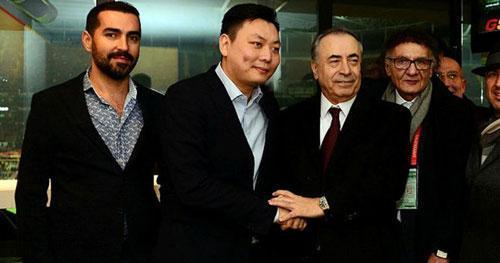 Milanın sahibi Çinli işadamı Yonghong Li iflas etti