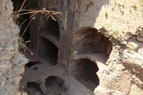 Yedi Uyuyanlar Mağarası ve Efsanesi