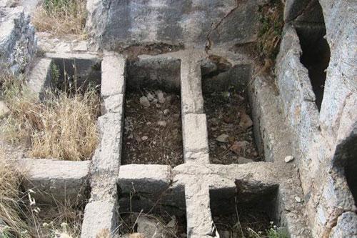 Yedi Uyuyanlar Mağarası ve Efsanesi