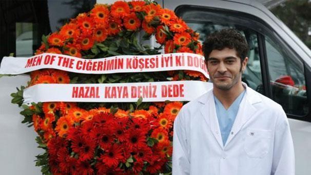 Burak Denize Bizim Hikaye setinde çelenkli doğum günü