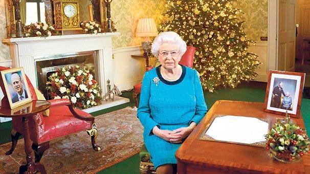 Kraliçe Noel ayinini kaçırdı
