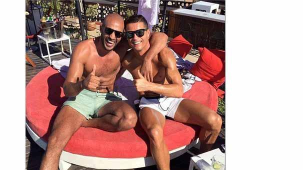 Cristiano Ronaldo eşcinsel iddiası