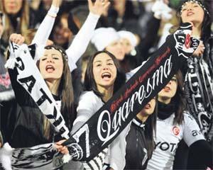 ÜLKÜCÜLERiN ÜNLÜ SLOGANI DiZiDE