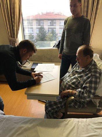 Yok artık Cavcav Hastanede imzayı attırdı...