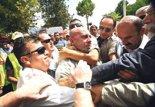 Hacıbektaş’ta Bakan’a saldırı