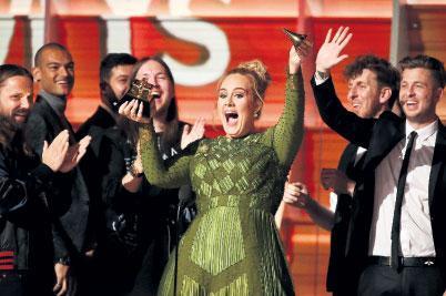 Grammy törenine  Adele damgası