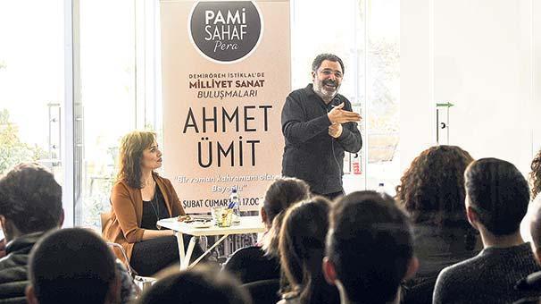 Ahmet Ümit Demirören Istiklal’deydi