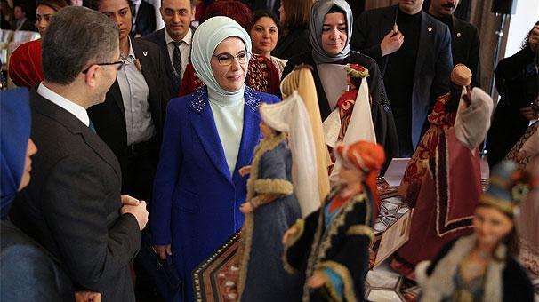 Emine Erdoğan: Demokrasi mücadelesini daha sağlam noktalara taşıyacağız