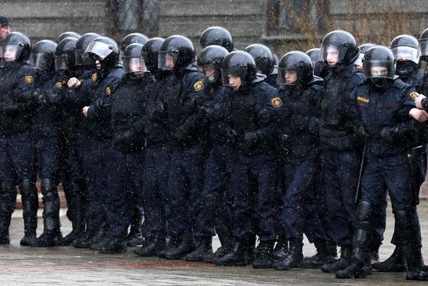 Beyaz Rusyada vergi protestosuna yüzlerce tutuklama