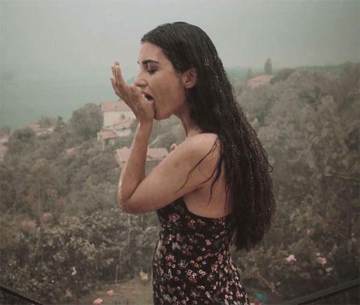 Tuba Büyüküstünün yeni filminin görüntüleri yayınlandı