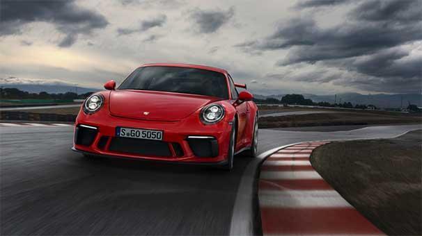 Porsche 60 bin otomobil satarak  tarihinin en iyi ilk çeyreğine imza attı