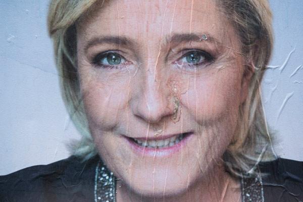 Son dakika... Fransada son anket açıklandı Dört aday başa baş, Le Pen eriyor...