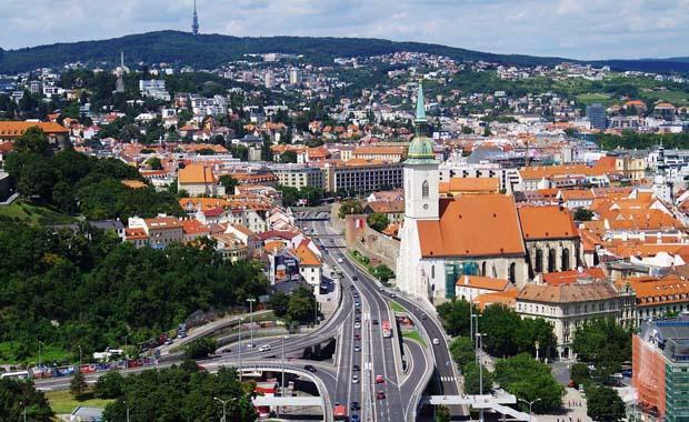 Sınırdaki başkent Bratislava