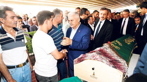 Anneler Günü çiçeği tabuta