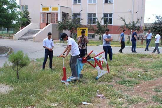 Türk öğrencilerin yaptığı robotlar büyük ilgi gördü