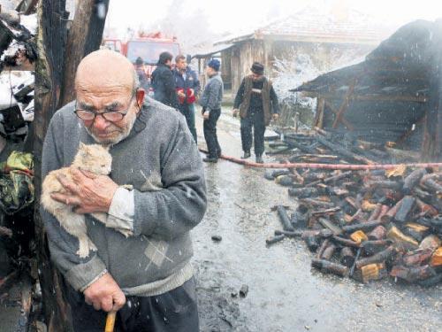 ALİ DEDE’YLE DÜNYA KÜÇÜCÜK