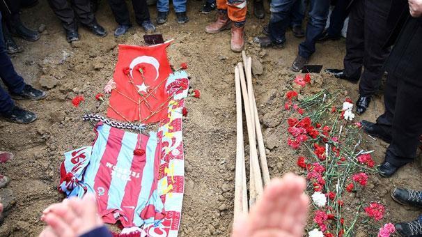 Ankaradaki saldırıda ölenlere gözyaşlarıyla uğurlama